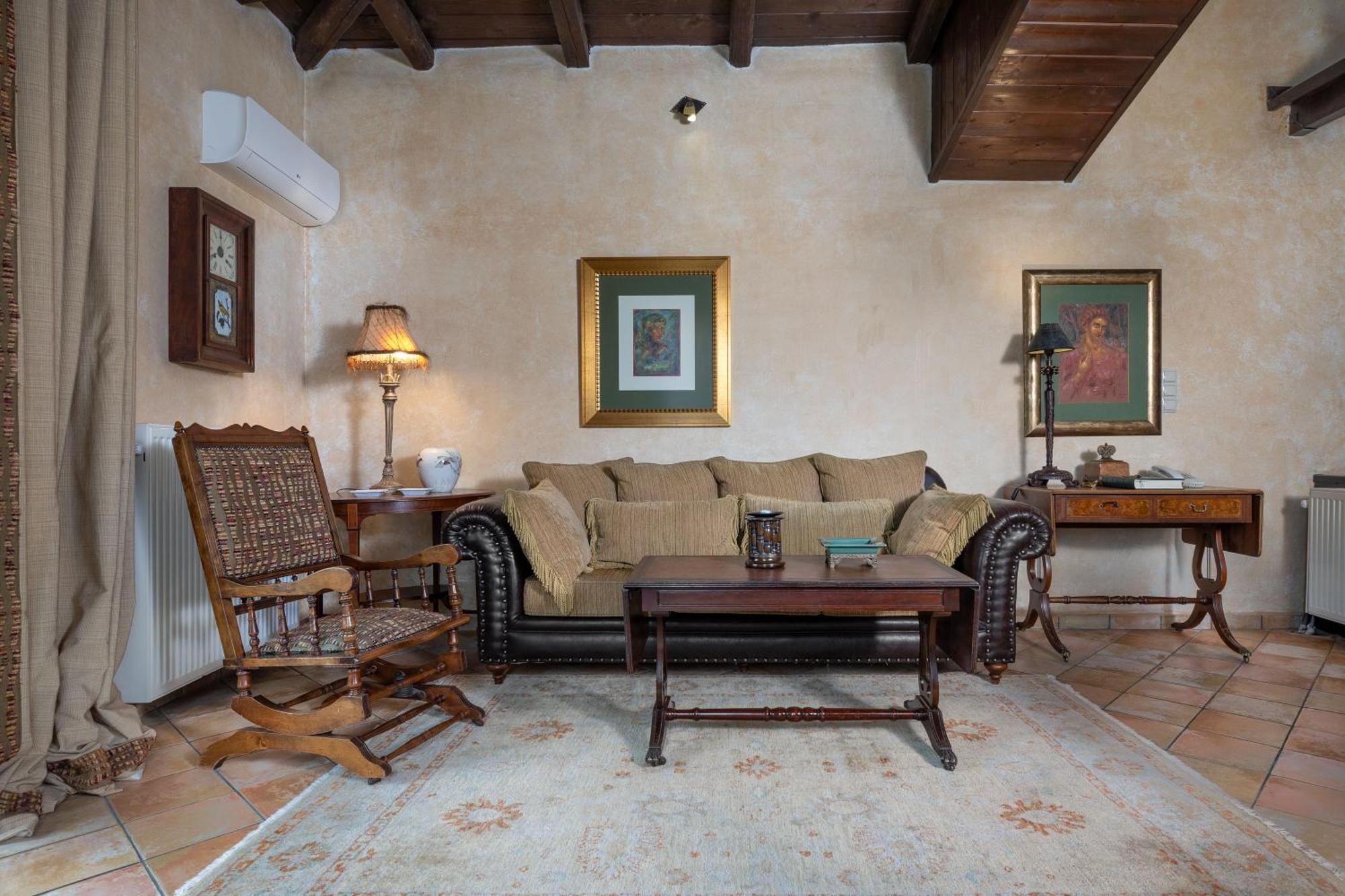 Ostra Menalon Luxury Suites Kardharás Quarto foto