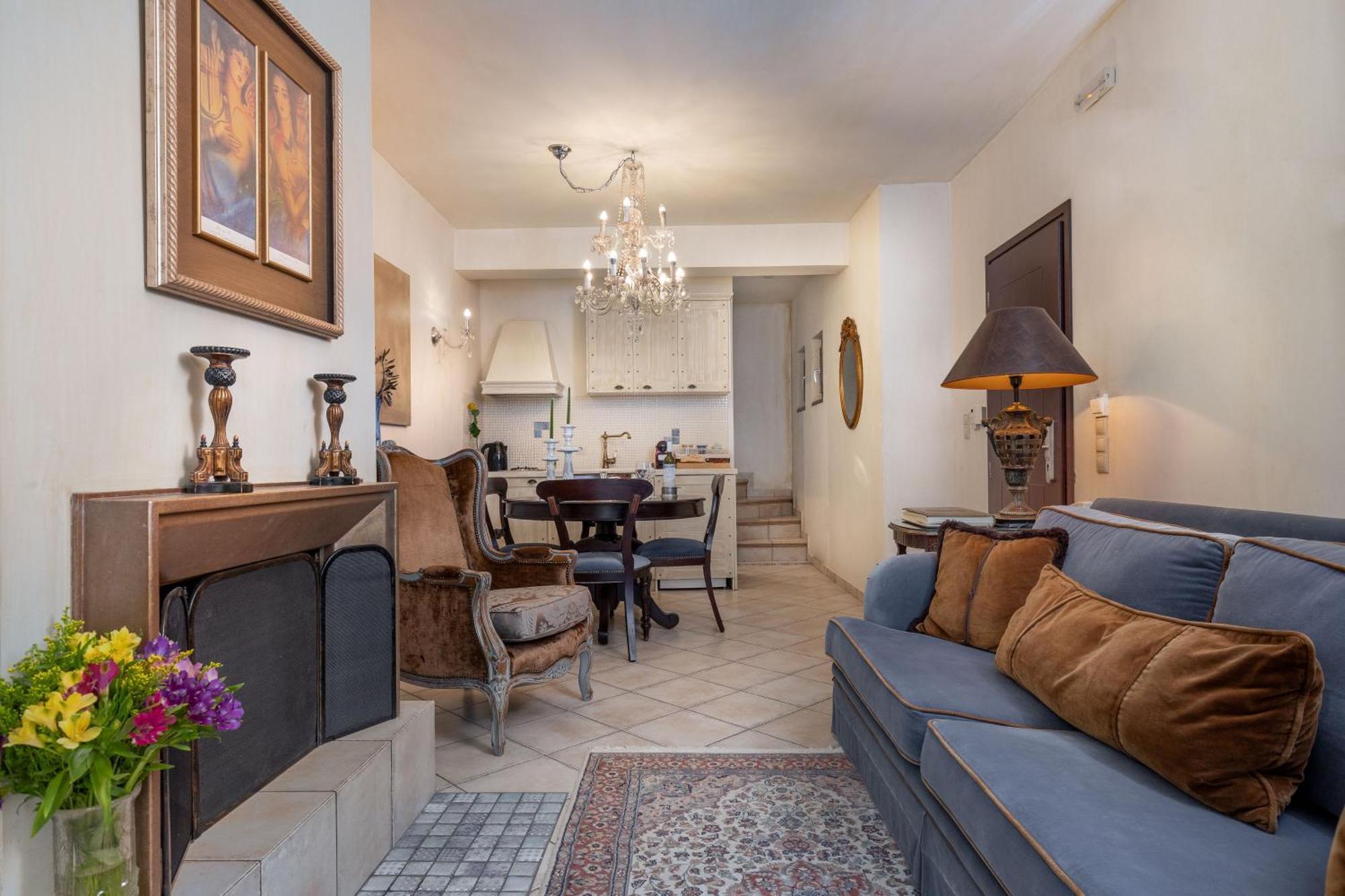 Ostra Menalon Luxury Suites Kardharás Quarto foto