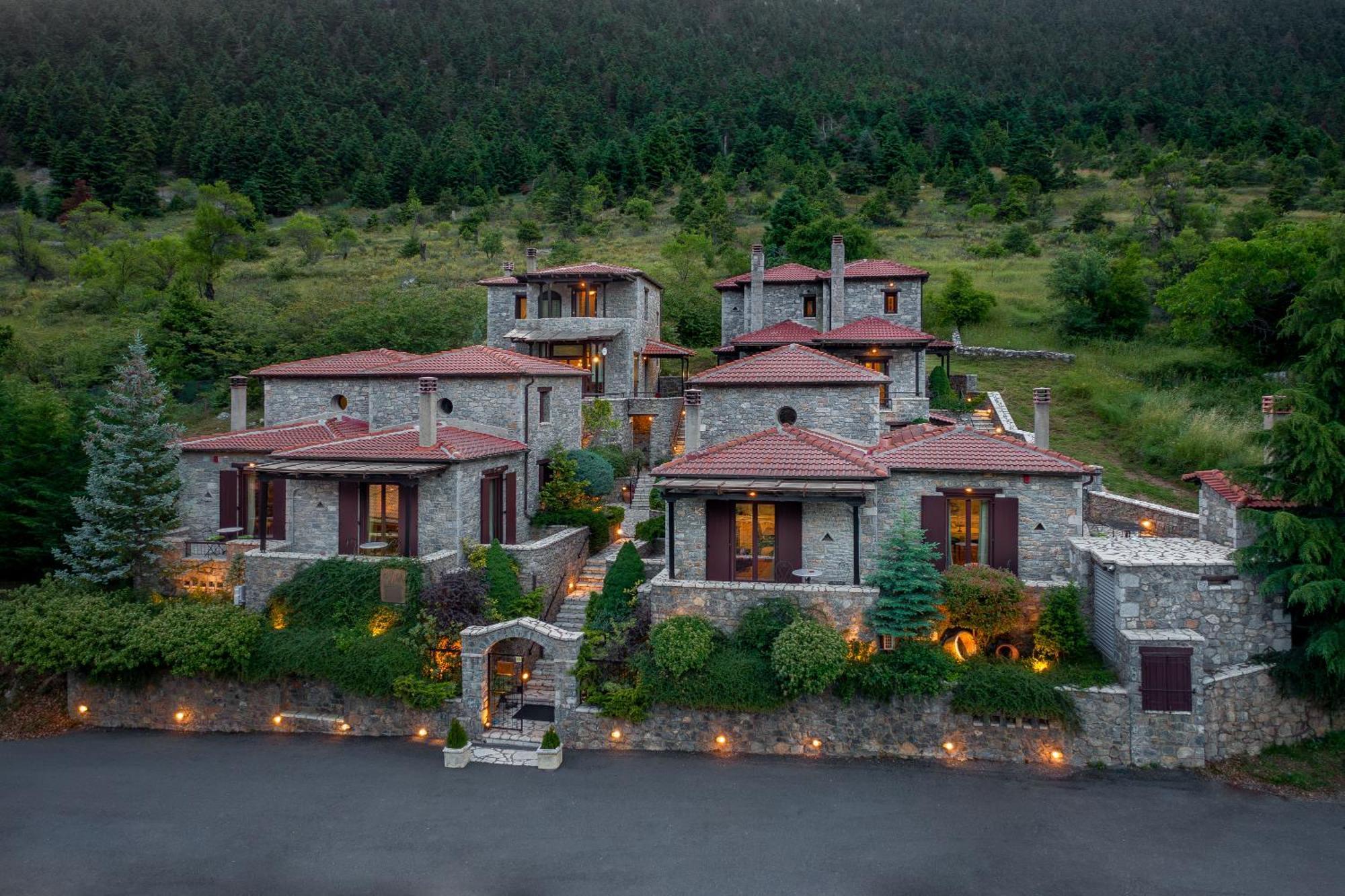 Ostra Menalon Luxury Suites Kardharás Exterior foto